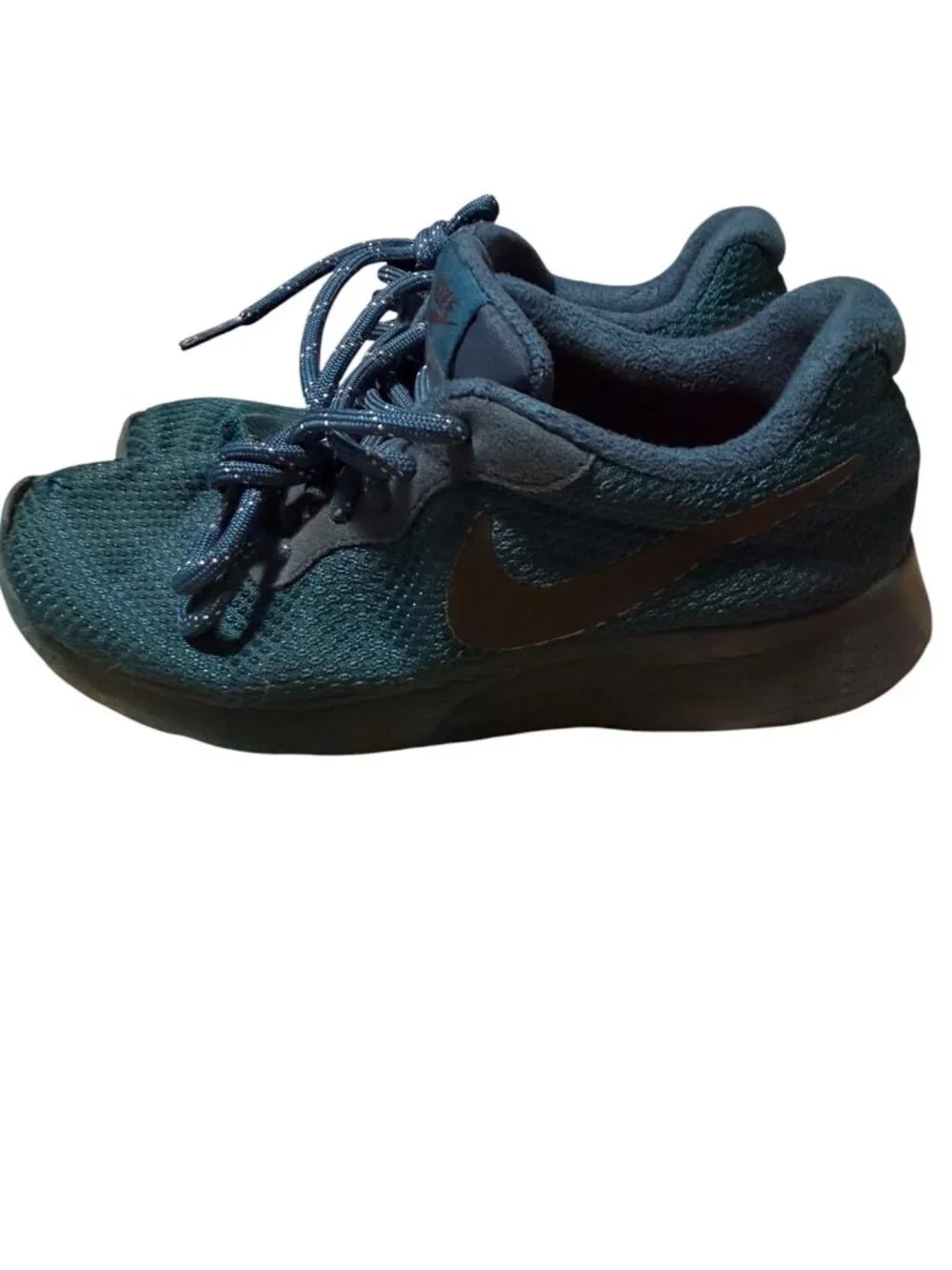 Nike Size 6.5 Athletic Running Sneakers with Mesh Upper